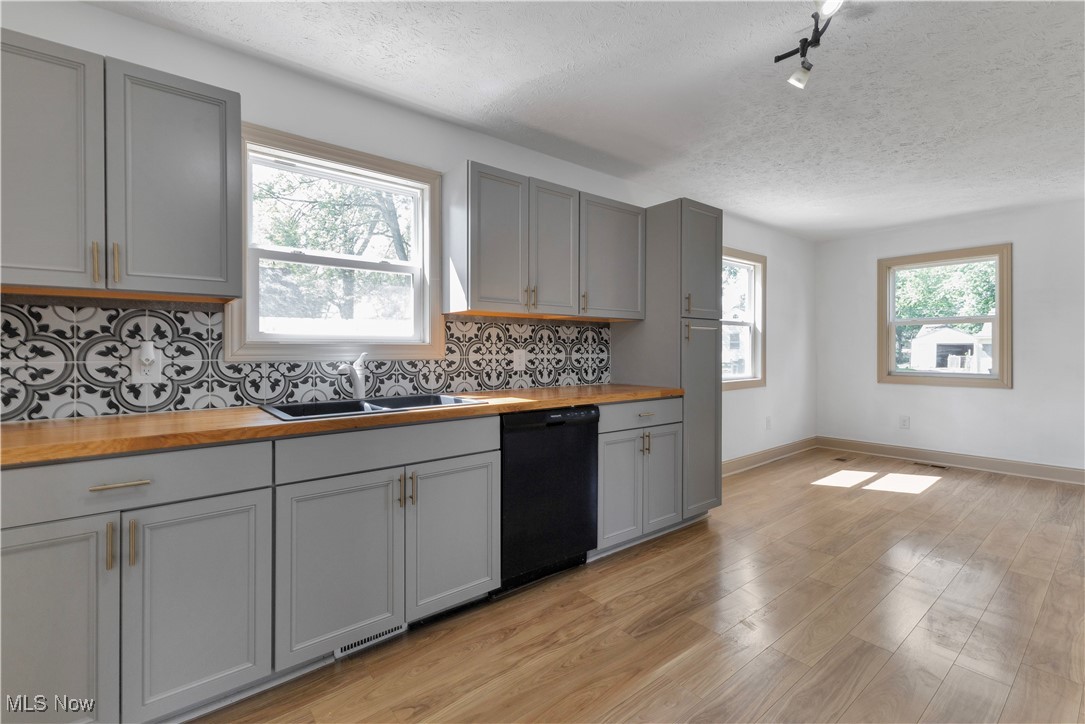 Cleveland Beach - Residential