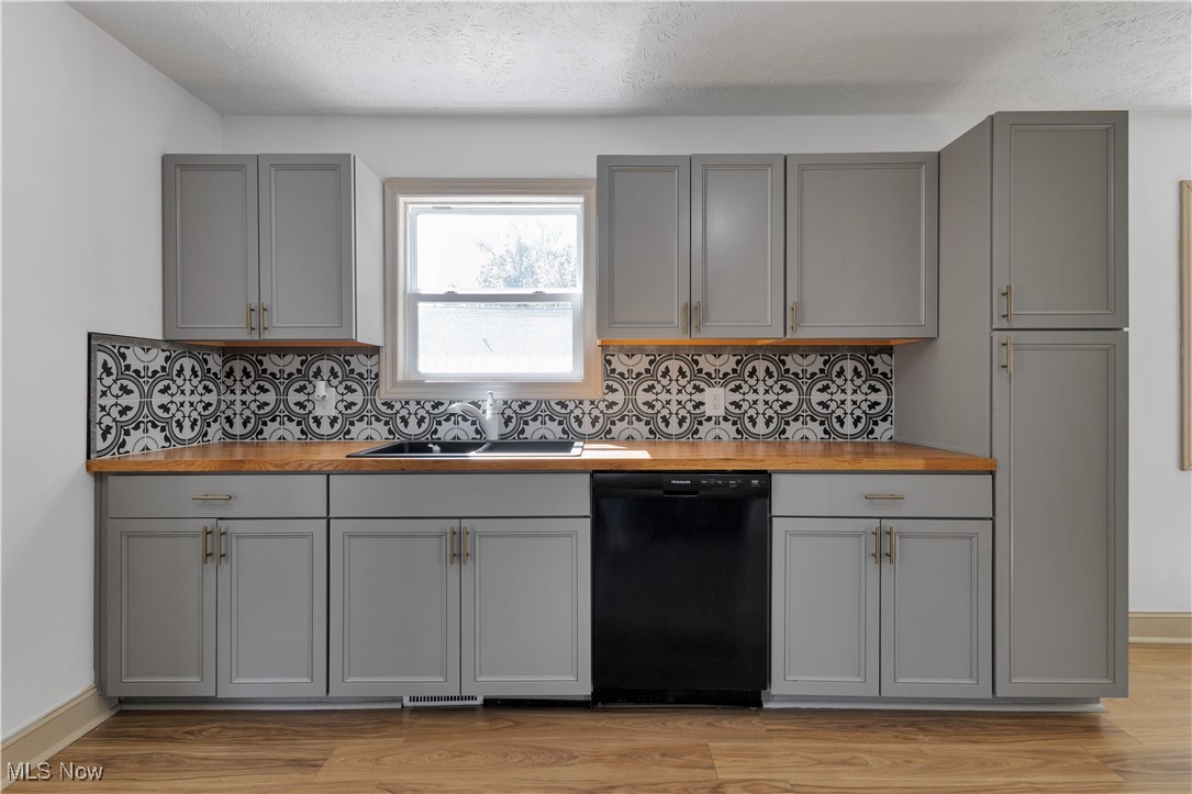 Cleveland Beach - Residential