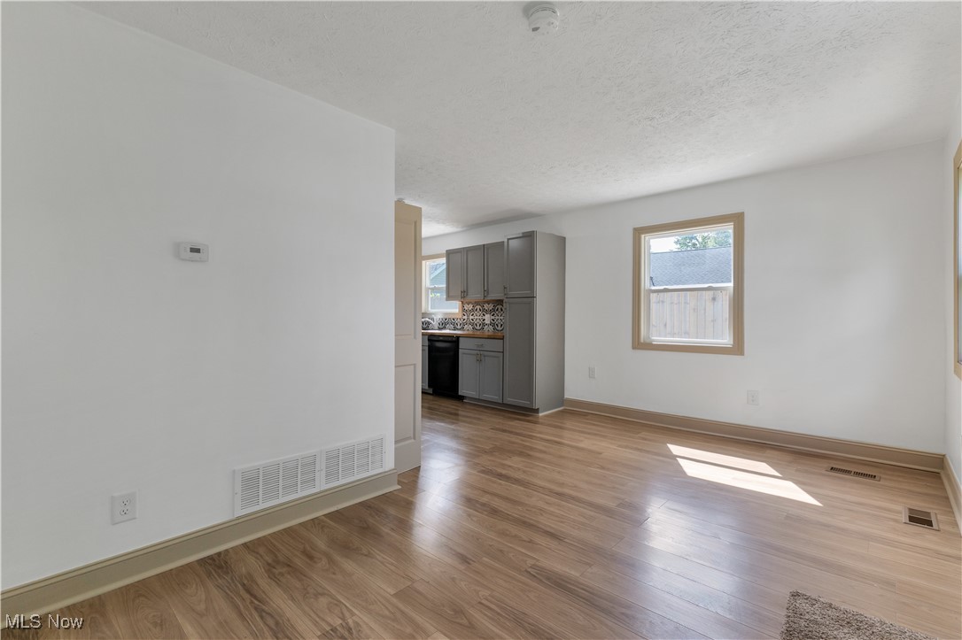 Cleveland Beach - Residential