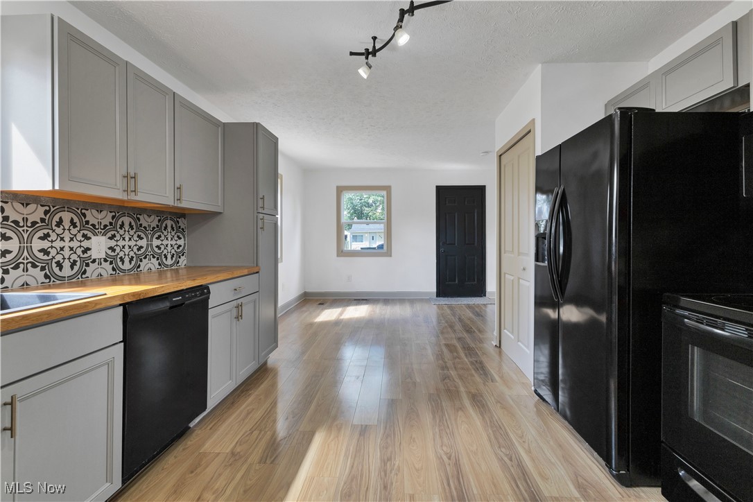 Cleveland Beach - Residential