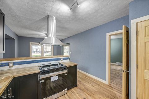 Tiny photo for 2127 Marlindale Road, Cleveland Heights, OH 44118 (MLS # 5202850)