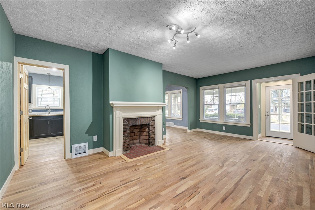 Meadowbrook Land Cos Cedar-Ta - Residential