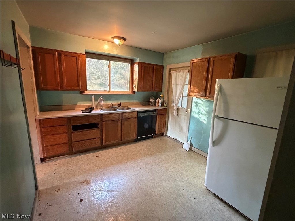 2581 Saxe Road