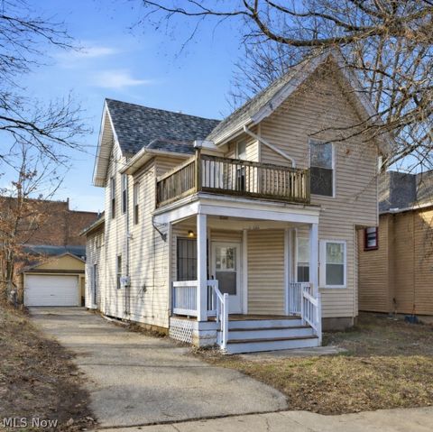 Photo of 1978 W 93rd Street, Cleveland, OH 44102 (MLS # 5187814)