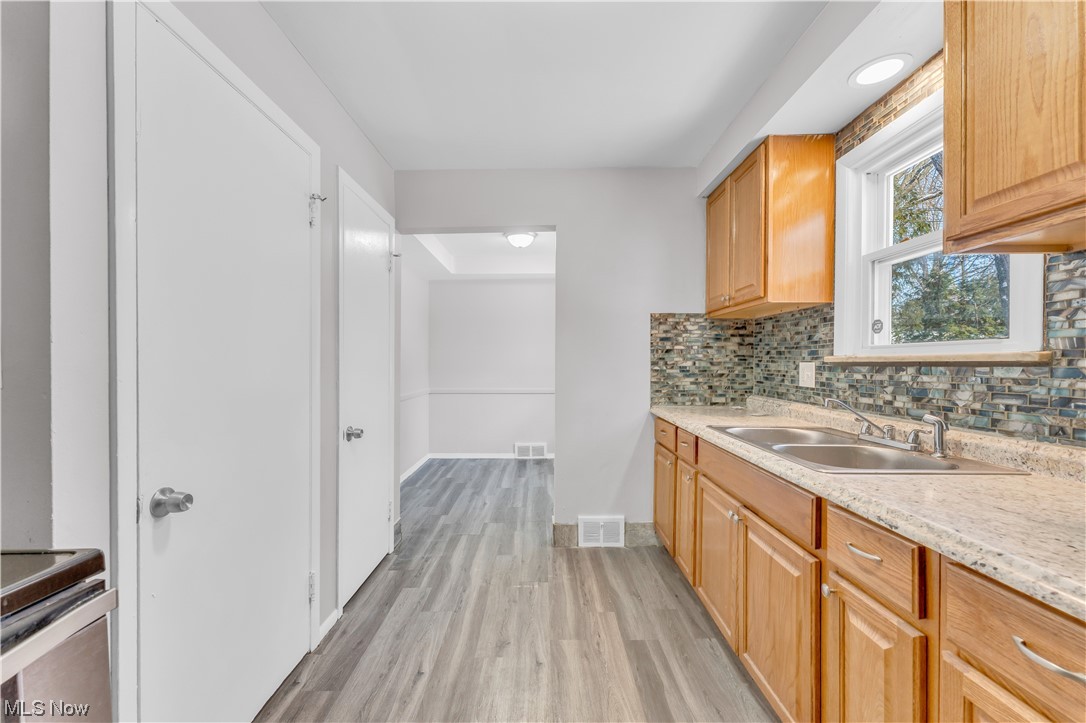 Euclid 03 - Residential Lease