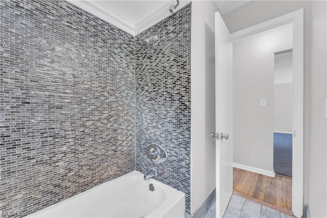 Euclid 03 - Residential Lease