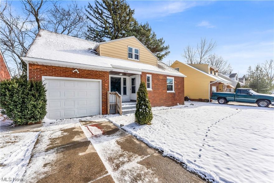 1627 Wrenford, South Euclid - Spacious 4 bed 2 bath single family home! //

$ 1650 rent / $ 1650 deposit //

$49 application fee per adult //

1-2 pets OK with approved PetScreening and PetFee.(Some breed restrictions apply per HUD guidelines). //
NO SMOKING //

1 time $169 non-refundable set up fee paid at lease signing //

$30/month required resident benefit package; can include personal property/liability insurance for an additional $5/month for $35/month total. //

All applicants are required to fill out a PetScreening application, found on our website/app before being processed. Even if you have NO pets - this app must be filled out. 1-2 pets OK w/ approved PetScreening & PetFee (Some breed restrictions apply). 1 time, non-refundable pet fee of $200-500 per animal applies to all pets & must be paid prior to or when you pay your 1st month rent. (No fee for qualified assistance animals) //

Our application is processed through secure site: Findigs. They require ID & income verification. Without this, your app will not be processed. They offer 24/7 chat support on their app directly if you have any questions //

BEDROOMS: 4
BATHROOMS: 2 
APPLIANCES PROVIDED: Fridge and stove
UTILITIES / RESIDENT RESPONSIBILITY: Residents are responsible for all utilities including: water/sewer/trash, gas & electric and are responsible to maintain lawn care, maintenance & snow removal. Serious inquiries only.