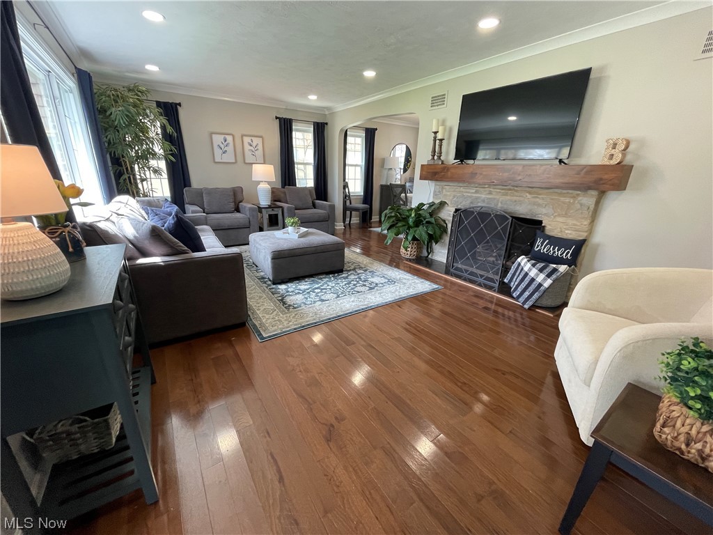 Lake Shore Blvd Estates - Residential