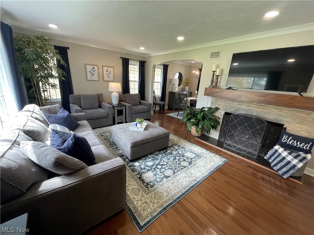 Lake Shore Blvd Estates - Residential