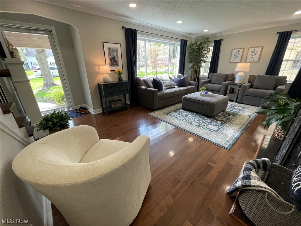 Lake Shore Blvd Estates - Residential