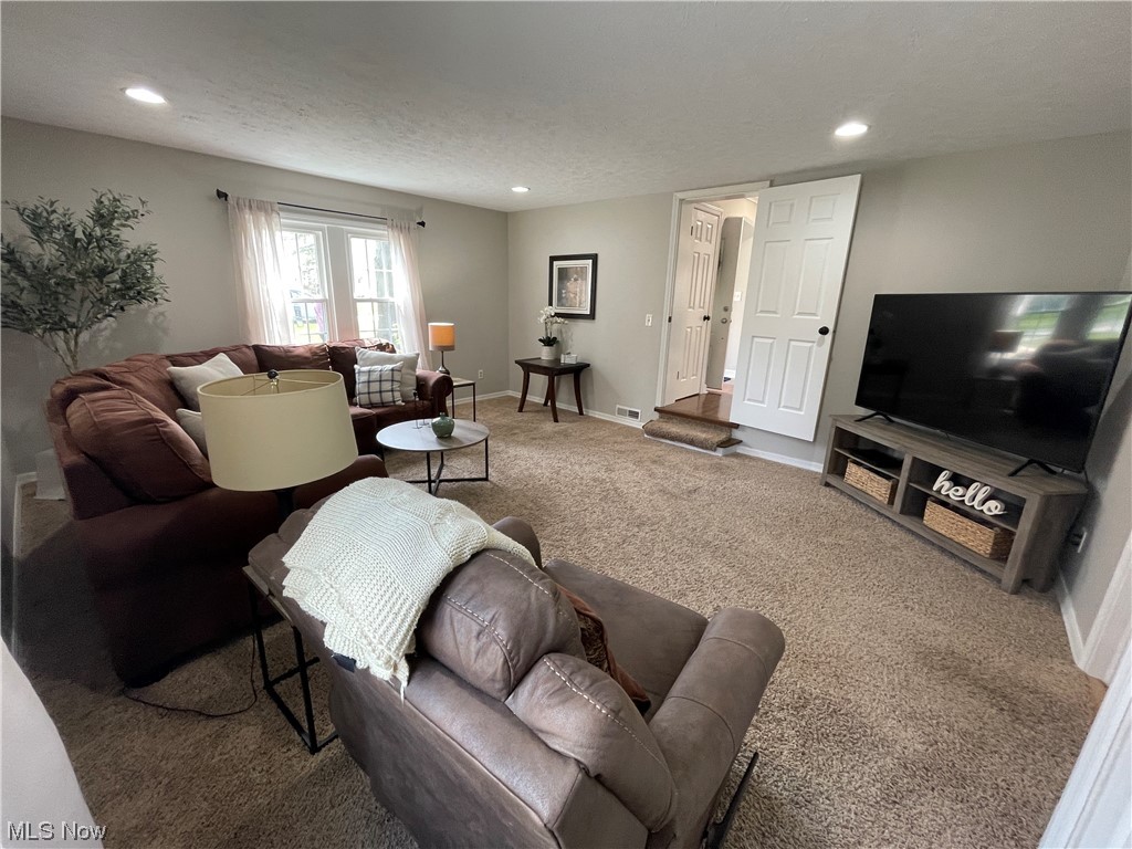 Lake Shore Blvd Estates - Residential