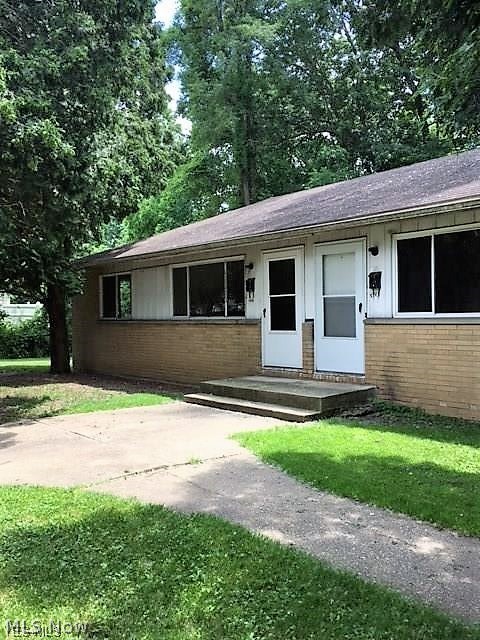 This multi-family two bedroom, one full bath each side home is part of a five home portfolio. This five home portfolio total asking is $226,000. The monthly rent for this home is $990. The monthly income for the five properties are a total of $4,440. The other properties include 1413-1415 Seward Avenue, Akron; 1630 Claudia Avenue, Akron; 1016 Andrew Street, Akron; 1342-1344 Carey Avenue, Akron. Please see the supplements for the appraisal and pictures.