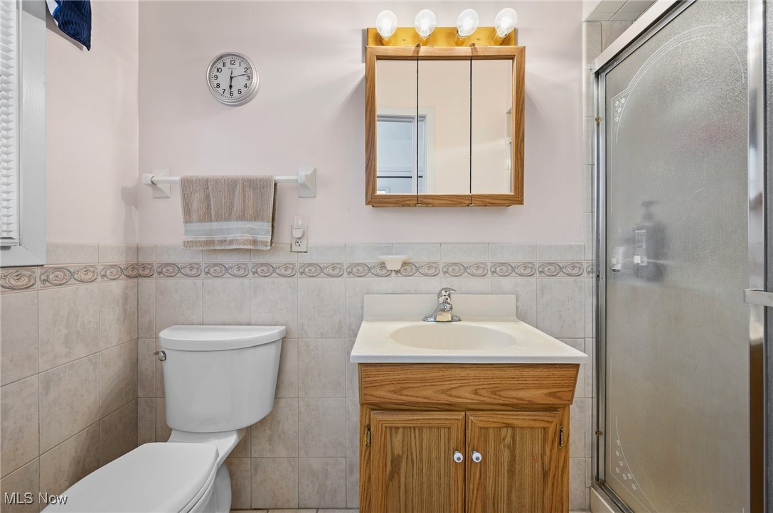 27539 Linwood Circle, North Olmsted, Ohio image 25