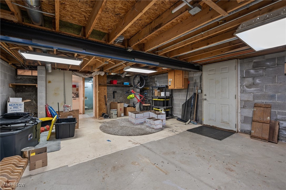 27539 Linwood Circle, North Olmsted, Ohio image 38