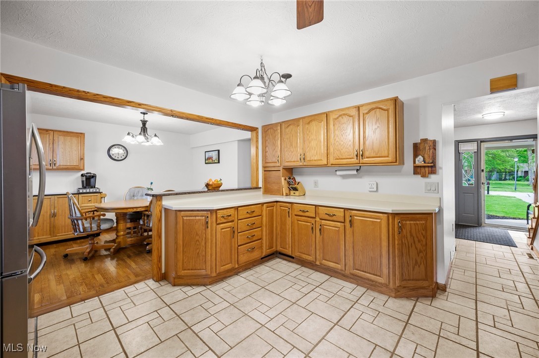 27539 Linwood Circle, North Olmsted, Ohio image 12