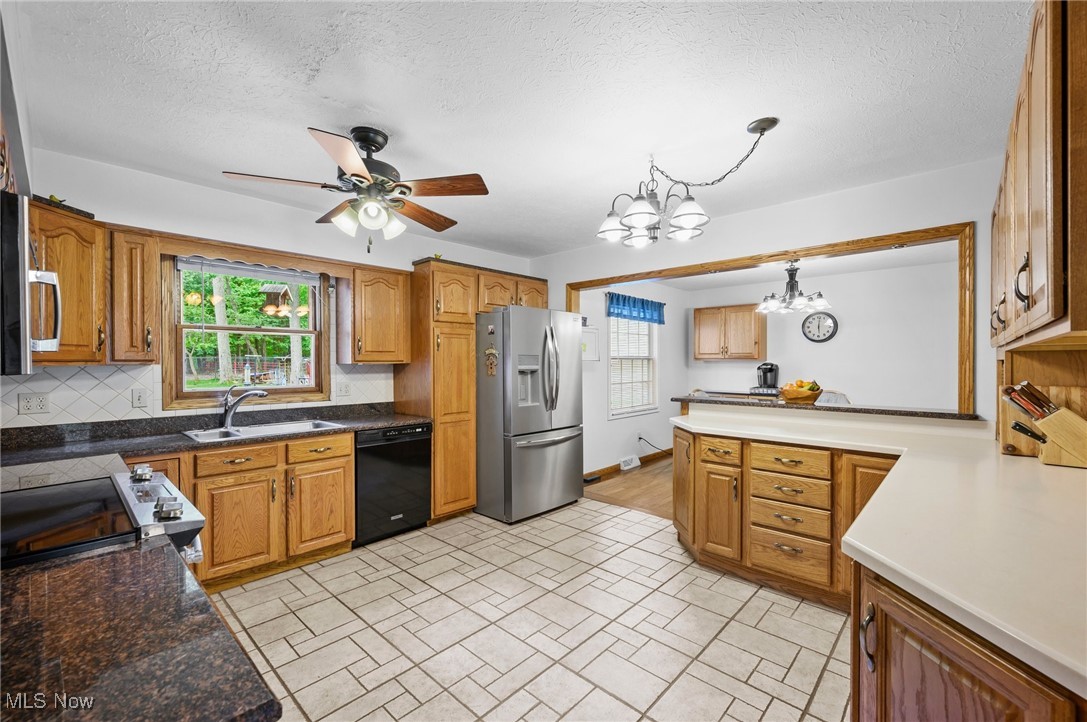 27539 Linwood Circle, North Olmsted, Ohio image 3