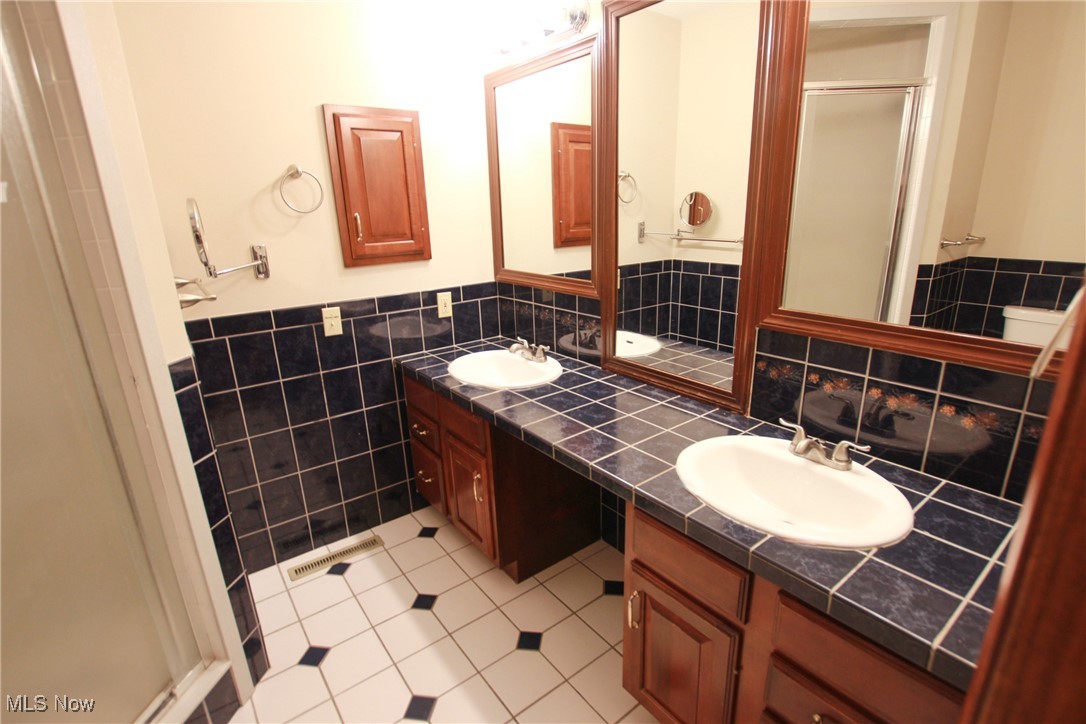 1031 Georgetown Road, Salem, Ohio image 14