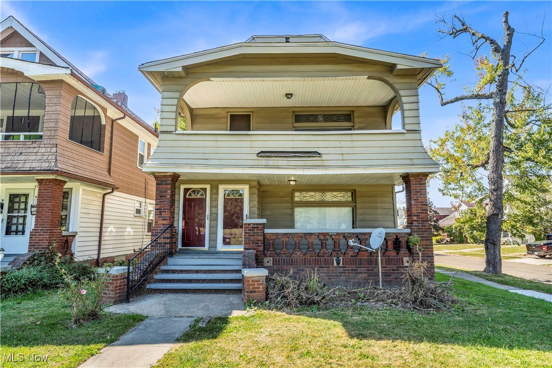 4732 E 104th St | UP, Garfield Heights - Spacious 2-bed 1-bath multi-family home! //
$ 975 rent / $ 975 deposit //
$55 application fee per adult //
1-2 pets OK in this unit. After application pre-approval, a PetScreening is required for any animals to proceed with one of our properties; a PetScreening affidavit is still required if you have no pets. (Some breed restrictions apply per HUD guidelines). //
NO SMOKING //
1 time $139 non-refundable set up fee paid at lease signing //
$35/month required resident benefit package; can include personal property/liability insurance for an additional $10/month for $45/month total. //
After application Pre-Approval 1 applicant per household application is required to fill out a PetScreening application, before being about to proceed with placing a Reservation Fee for one of our properties. You will receive a pre-approval for your application and in order to proceed, the PetScreening is required. Even if you have NO pets - this application must be filled out. One time, non-refundable pet fee of $250-600 per animal applies to all pets & must be paid before or when you pay your first month rent. (No fee for qualified assistance animals). //
Our application is processed through secure site: Findigs, and they require ID and income verification. Without this, your application will not be processed. They offer 24/7 chat support on their application directly if you have any questions. //
BEDROOMS:2 + 1 bonus room //
BATHROOMS:1 //
APPLIANCES PROVIDED:N/A //
UTILITIES / RESIDENT RESPONSIBILITY: Resident pays gas and electric and is responsible for snow removal. //
Serious inquiries only.