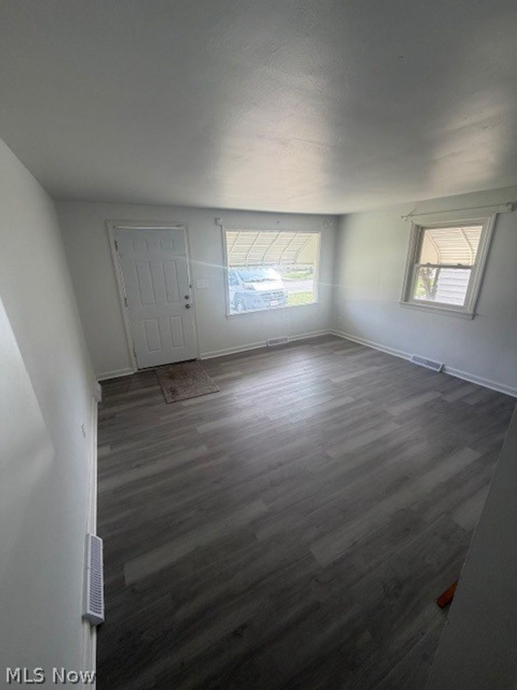 Photo of 417 9th Street, Struthers, OH 44471 (MLS # 5193263)