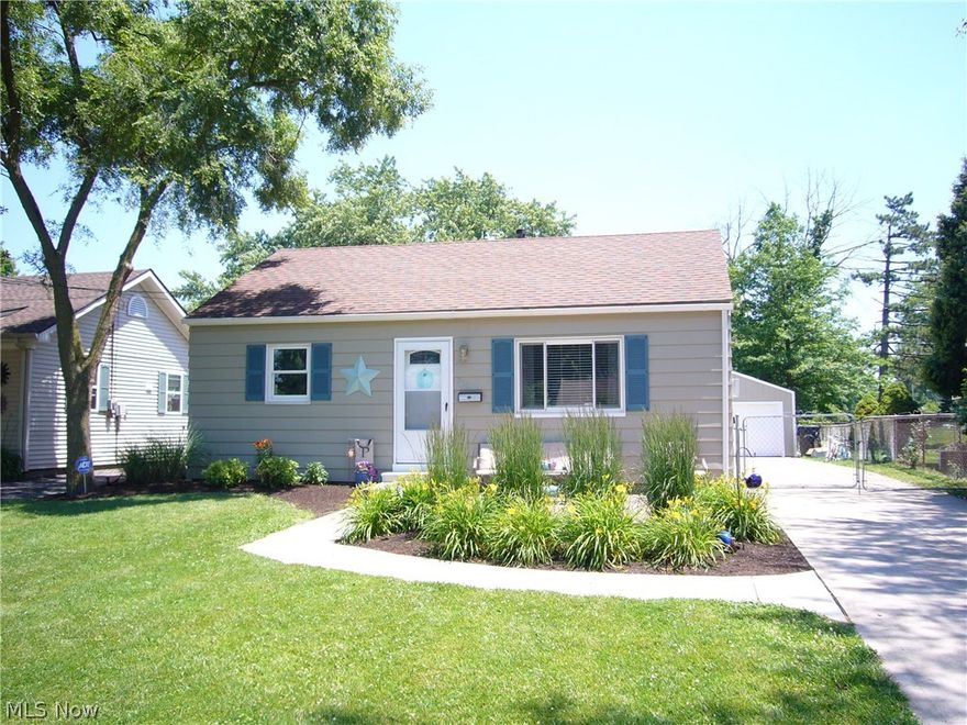 GREAT RANCH IN MOVE-IN CONDITION ON A QUIET STREET!   Many updates such as:  new roof/drywall (2009), kitchen (2010), HWT (2015), electrical panel (2016), laminate flooring (2016).  All appliances stay.  This home sits at a very convenient location.