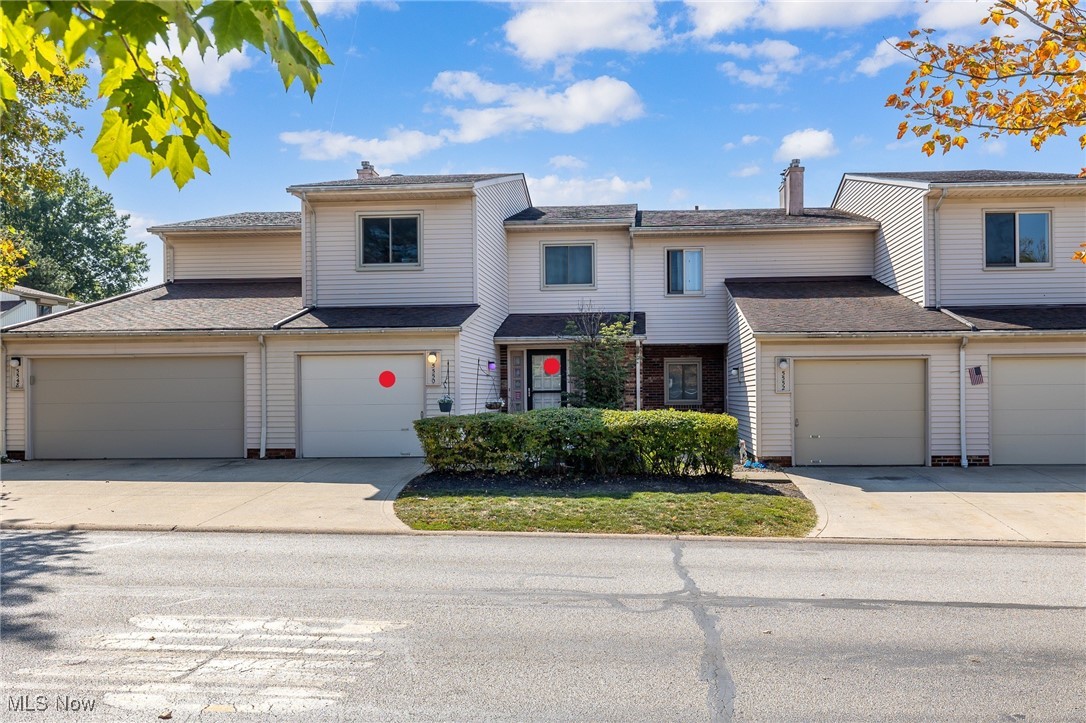 Great opportunity for either owner occupant or investors looking for a rental situation! This rare 2 bedroom 2 full bath ranch condo is spacious, offering attached garage, approx 1,300 SF of living space, plus an attached garage! True one-floor, no step living! The foyer entry welcomes you to spacious living room that could also accommodate formal dining. The eat-in kitchen has all appliances and the dinette area provides access to the back yard patio. The gas fireplace is the focal point of the family room which is open to the living room and kitchen, offering a most versatile floor plan. The primary bedroom boasts an e-suite full bath and the second full bath is adjacent to the second bedroom, yet still convenient as a guest bath. The laundry room is en-suite and includes a laundry tub. You will love the location near Broadview/Snow restaurants, shopping, freeways, and just steps away from RTA. It wont take much to replace the carpet and make this your new home!