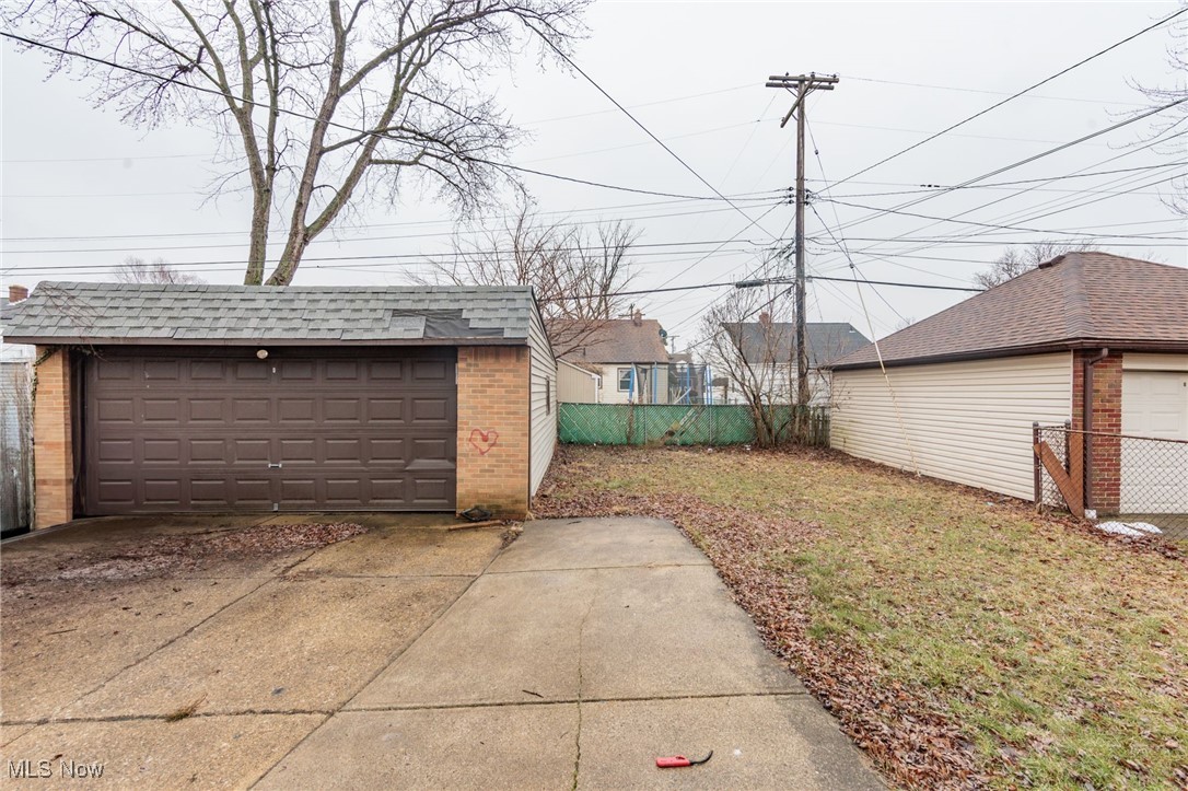 Ridgewood 08 - Residential Income