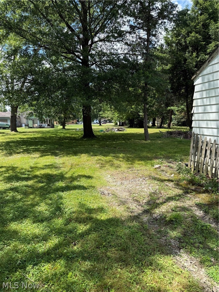 132 N Canfield Niles Road