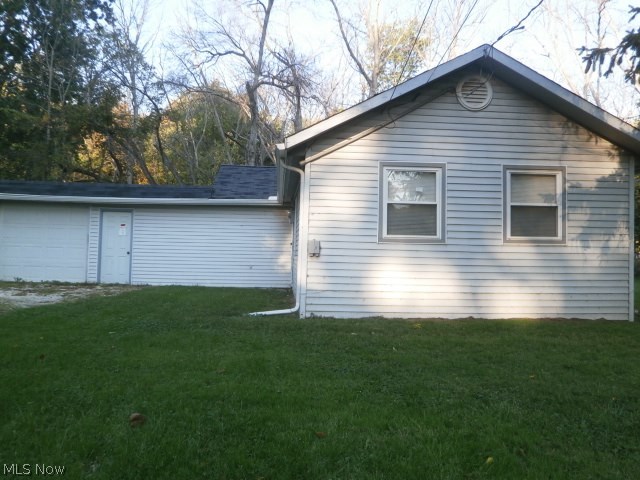 THIS IS A FANNIE MAE HOMEPATH PROPERTY. Check out this two bedroom ranch home built in 1923. This home has 1,019 sqft of living space; living room, laundry/utility room and attached two car garage but only has a one-car garage door with man door. The home has vinyl siding, replacement windows and generous room sizes with ample storage areas. The home sits on a nice wide lot with plenty of green space.