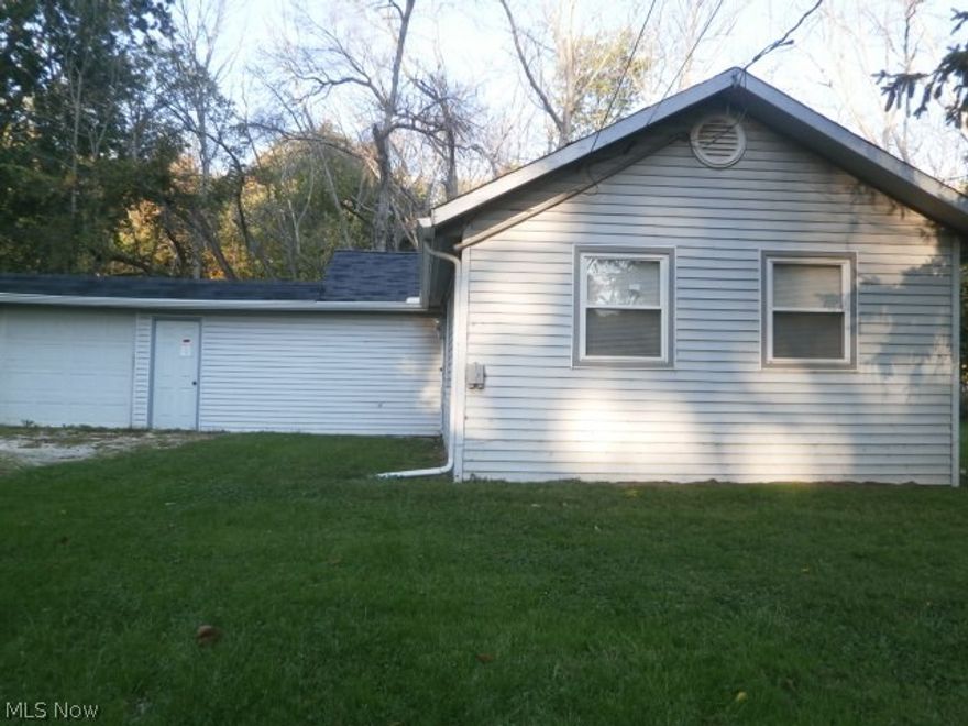 THIS IS A FANNIE MAE HOMEPATH PROPERTY.  Check out this two bedroom ranch home built in 1923.  This home has 1,019 sqft of living space; living room, laundry/utility room and attached two car garage but only has a one-car garage door with man door.  The home has vinyl siding, replacement windows and generous room sizes with ample storage areas.  The home sits on a nice wide lot with plenty of green space.