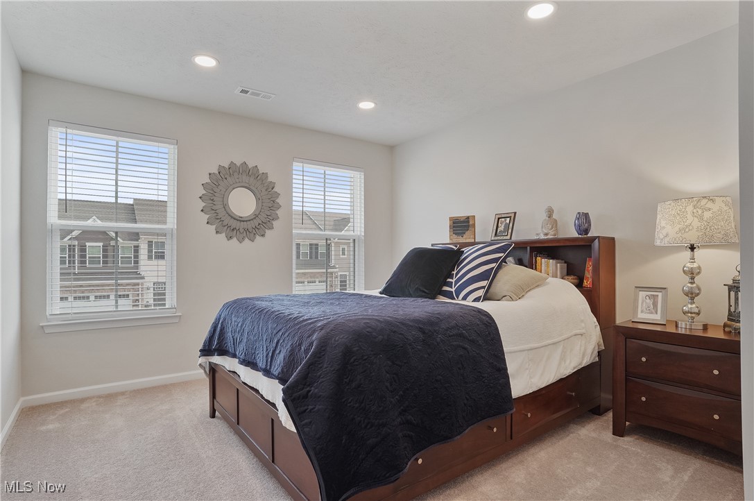 Towns/Cedar Crest - Residential