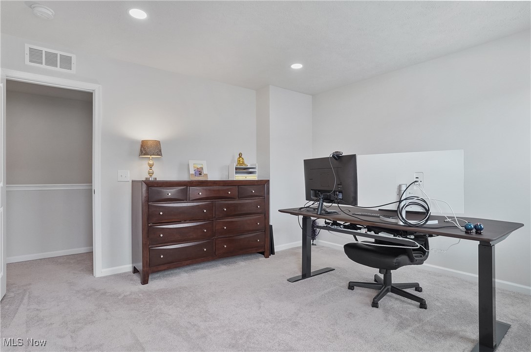 Towns/Cedar Crest - Residential