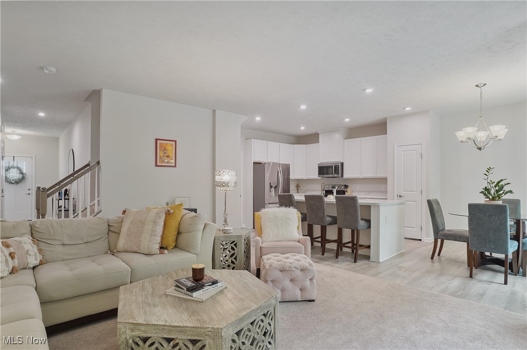 Towns/Cedar Crest - Residential