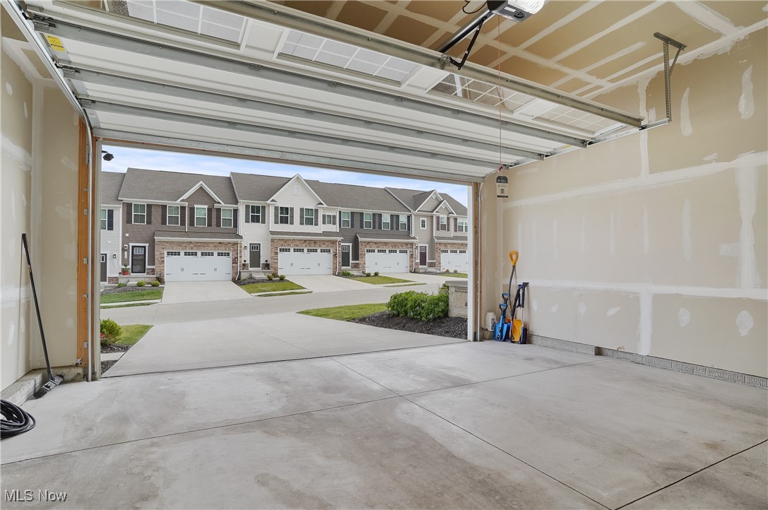 Towns/Cedar Crest - Residential
