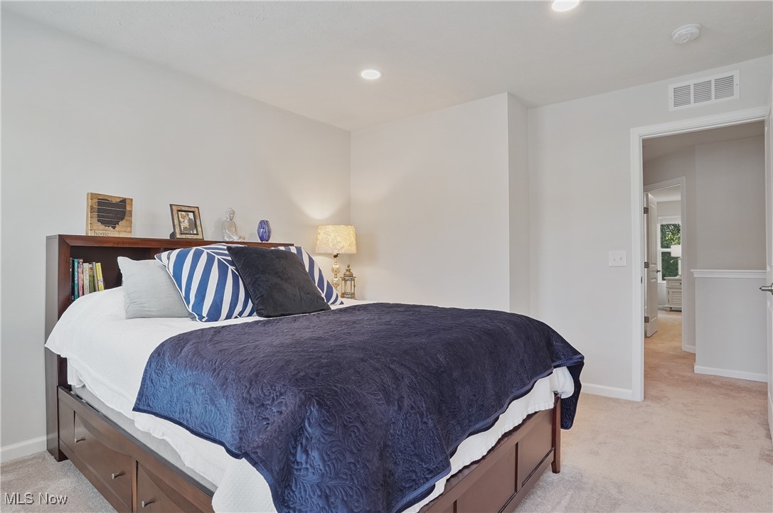 Towns/Cedar Crest - Residential