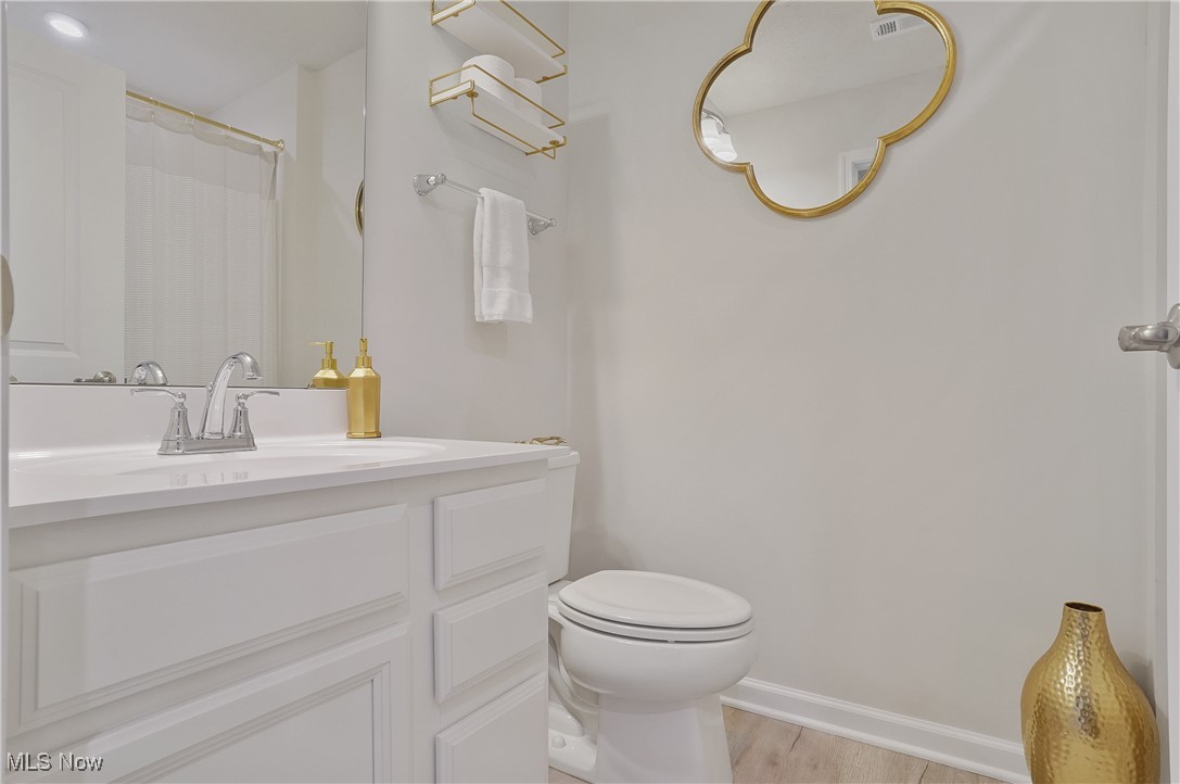 Towns/Cedar Crest - Residential