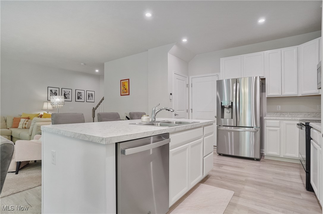 Towns/Cedar Crest - Residential