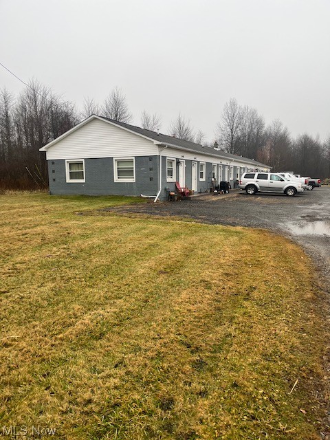 Located in Vienna is this 1 Bed/ 1 Bath apartment. Living room, dine in kitchen area and bathroom. The kitchen is provided with a stove and refrigerator which the tenant is to maintain. The bathroom has a stand up shower. Monthly rent is $575.00 plus the tenant pays the electric. The water, gas, trash services and landscaping are included with the monthly rent. This property has a septic system. Full security deposit of $575.00 and first month rent is due before an approved tenant can move in. No smoking, no pets and no Section 8.