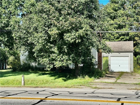Homes For Sale - 5002 Stow Road<br/> Stow, OH 44224