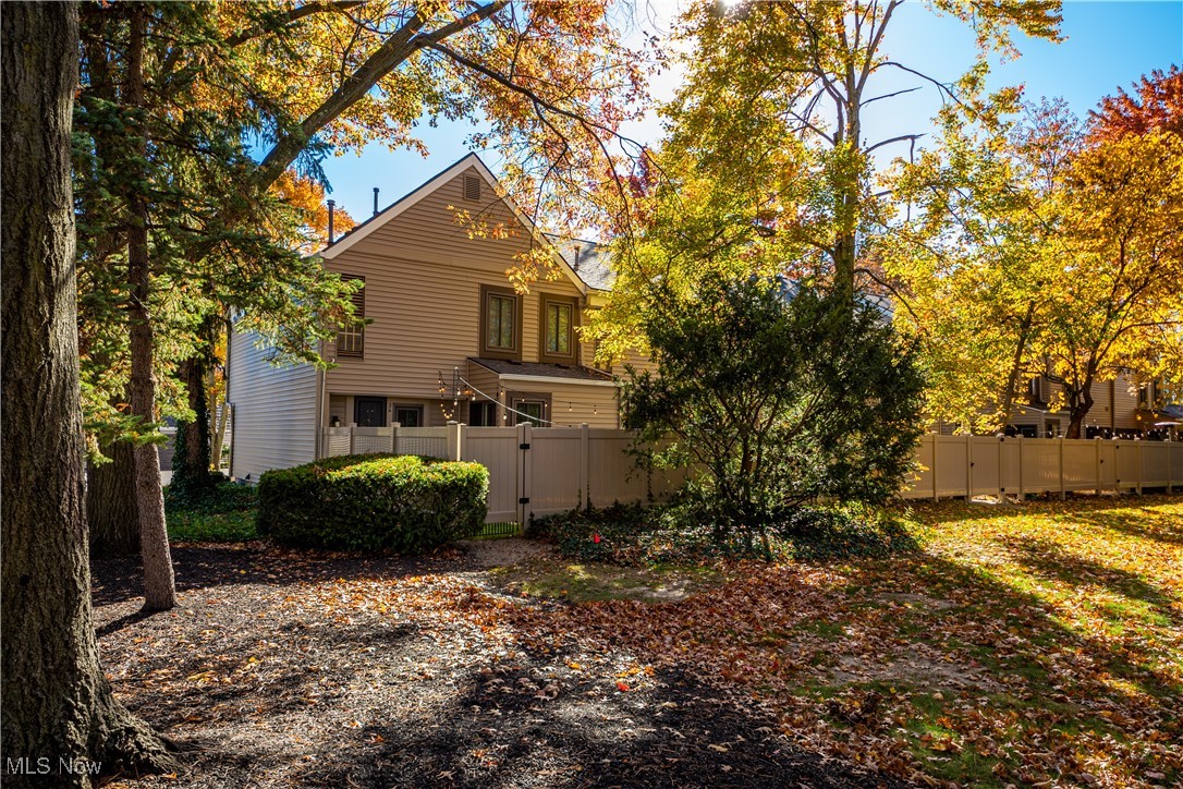 17534 Fairlawn Drive, Chagrin Falls, Ohio image 45