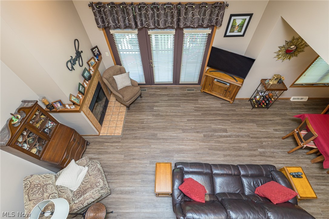 Waterside Woods Twnhs - Residential