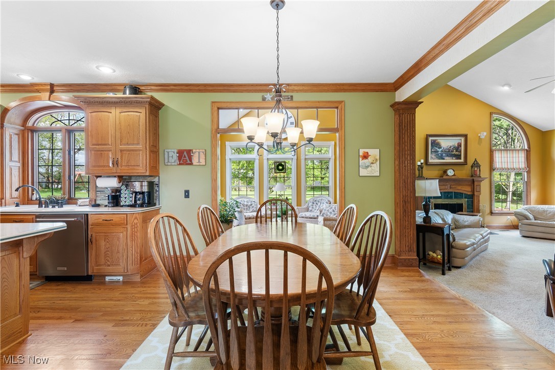 10531 Schlabach Avenue, Hartville, Ohio image 15