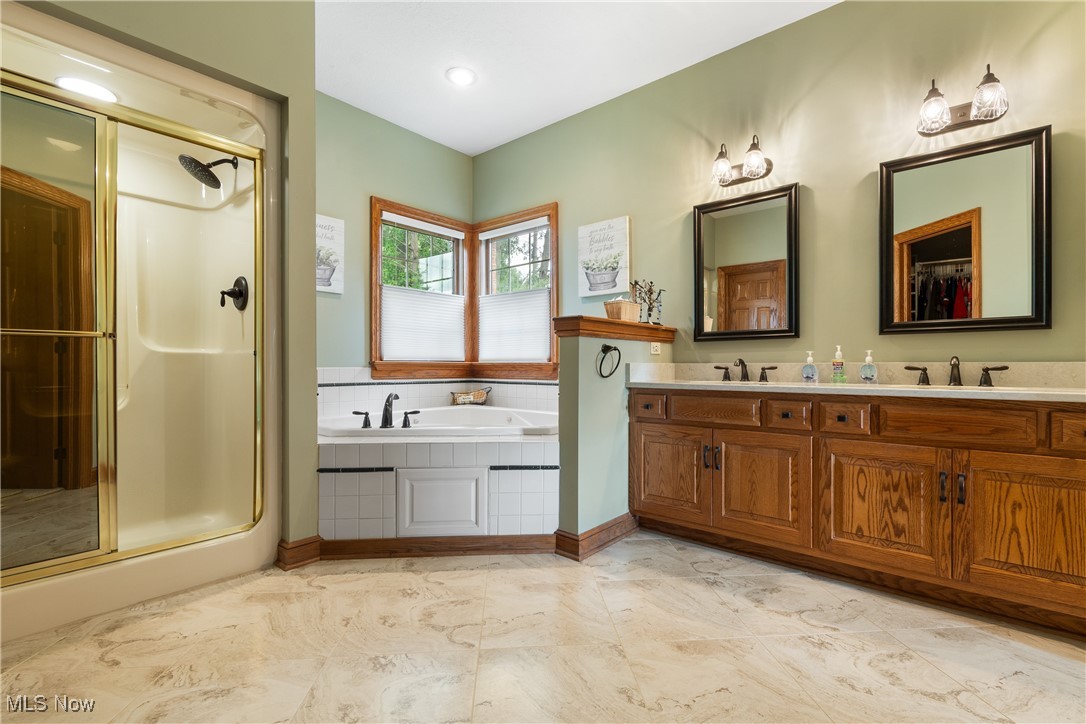 10531 Schlabach Avenue, Hartville, Ohio image 22