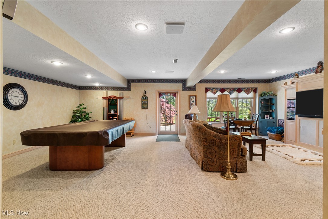 10531 Schlabach Avenue, Hartville, Ohio image 37
