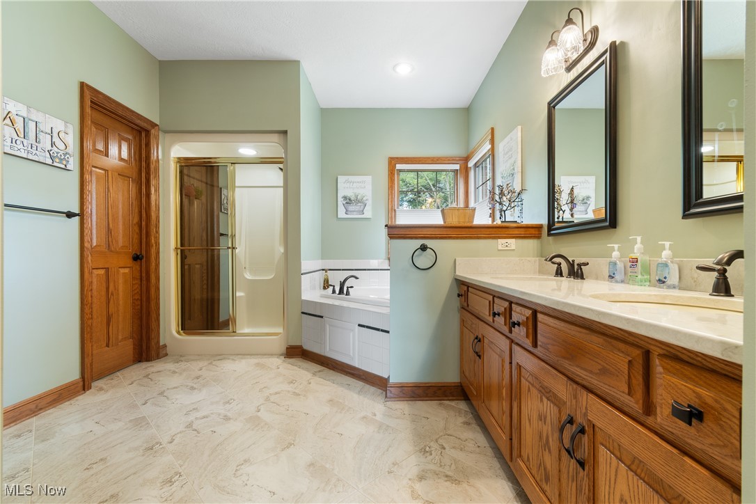 10531 Schlabach Avenue, Hartville, Ohio image 21
