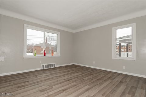 Tiny photo for 2400 Noble Road, Cleveland Heights, OH 44121 (MLS # 5179467)