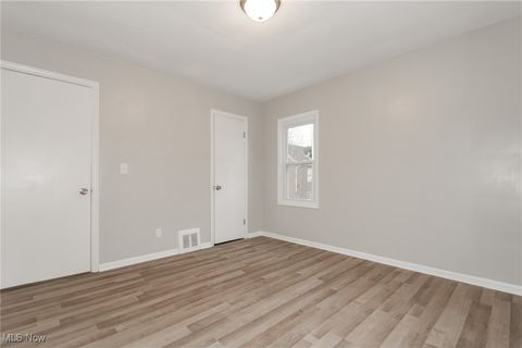 Tiny photo for 2400 Noble Road, Cleveland Heights, OH 44121 (MLS # 5179467)