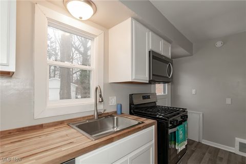 Tiny photo for 2400 Noble Road, Cleveland Heights, OH 44121 (MLS # 5179467)