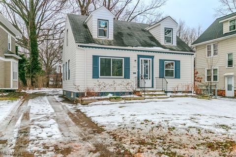 Tiny photo for 2400 Noble Road, Cleveland Heights, OH 44121 (MLS # 5179467)