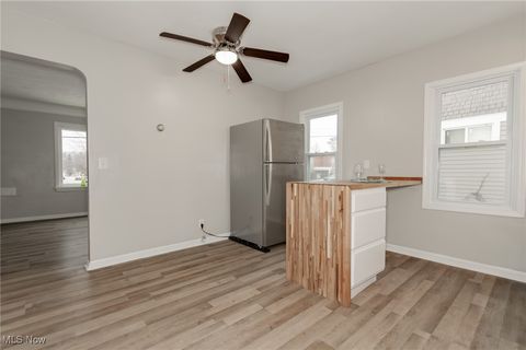 Tiny photo for 2400 Noble Road, Cleveland Heights, OH 44121 (MLS # 5179467)