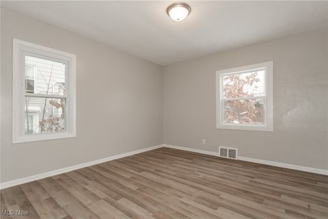 Tiny photo for 2400 Noble Road, Cleveland Heights, OH 44121 (MLS # 5179467)